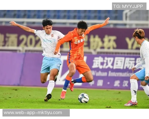 刘洋轻松破门助泰山队扩大领先泽卡传射助攻三镇无力反击