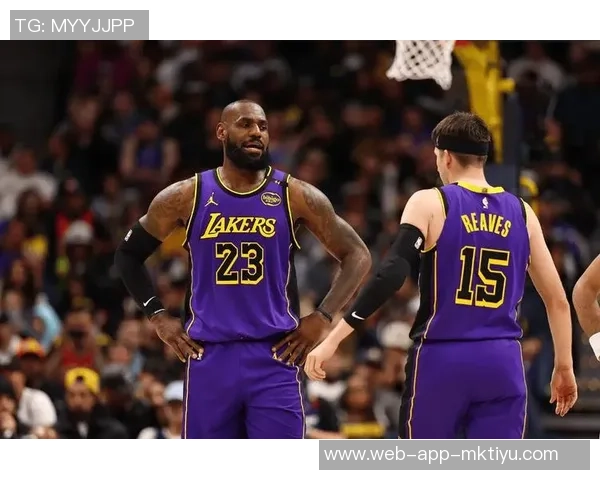 湖人困境不应全怪詹姆斯复出与里夫斯缺席卢卡表现让人失望 湖人困境不应全怪詹姆斯复出与里夫斯缺席卢卡表现让人失望