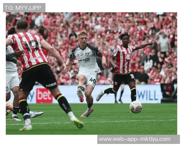 鲁尼称赞阿莫林战术调整助力球队战胜桑德兰取得关键胜利