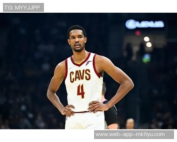 小莫布里半场表现出色7投3中贡献11分3篮板2助攻2盖帽